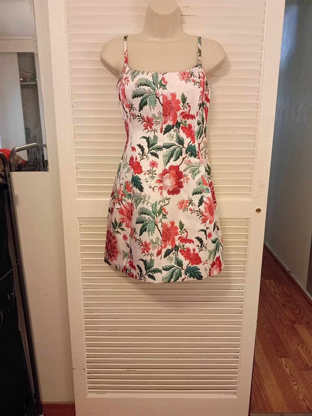 French Connection Floral Mini Dress in White & Red Size 6 Like New